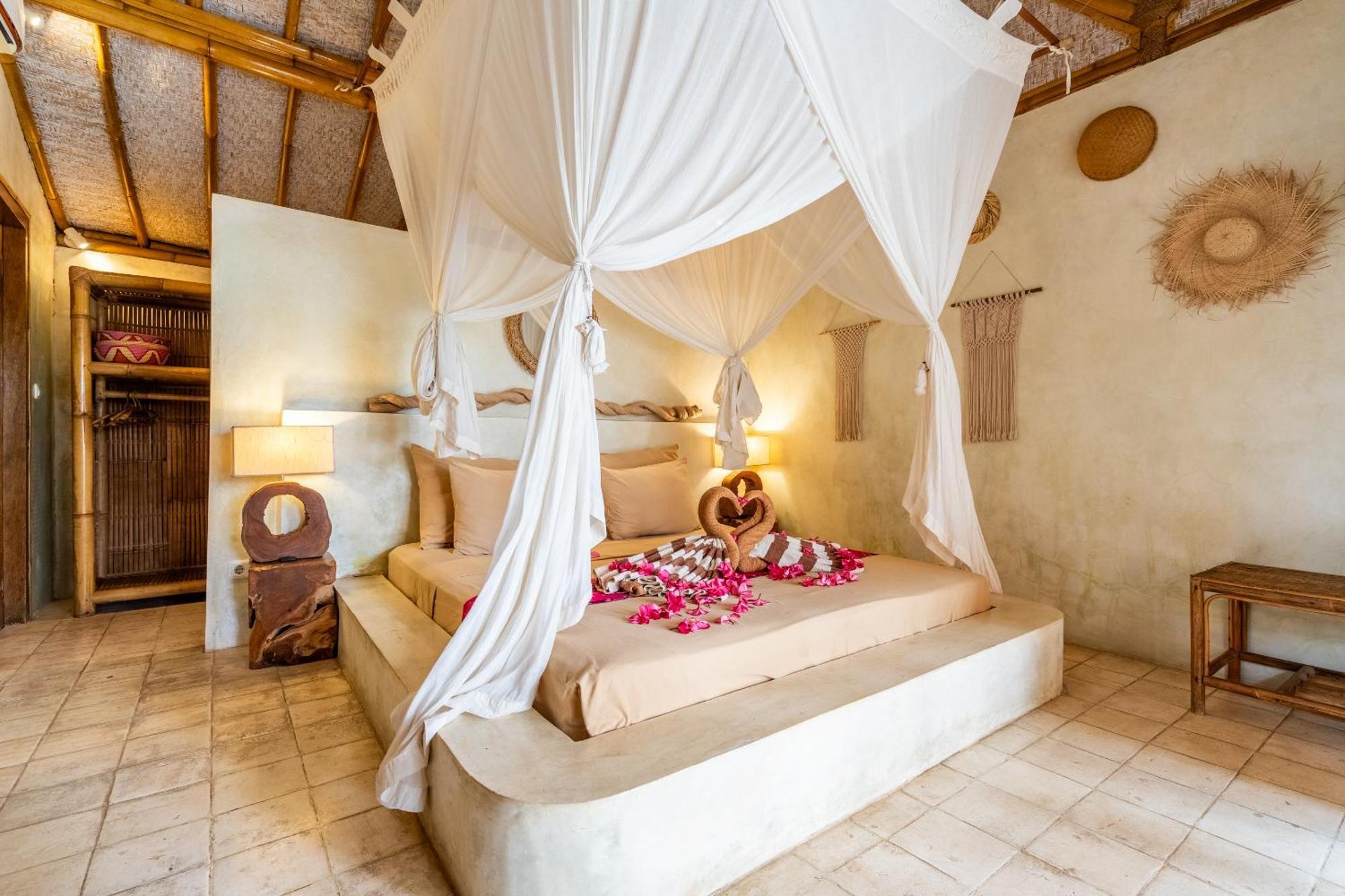 Villa Burung Gili Air Authentic 3-Bedroom Bamboo Villa With Private Pool מראה חיצוני תמונה